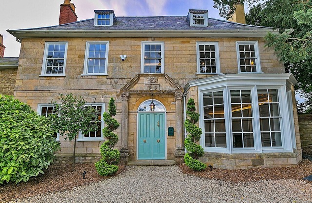 Ttich Manor Retreat