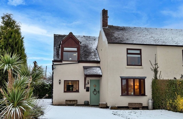 Hollins Cottage