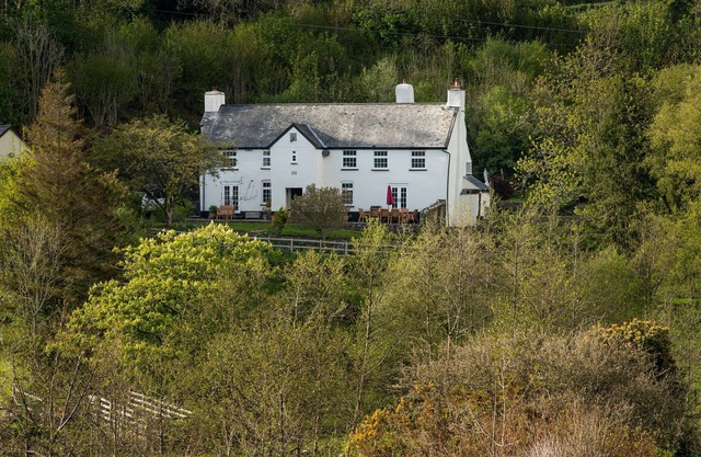 Lower Aylescott Farmhouse
