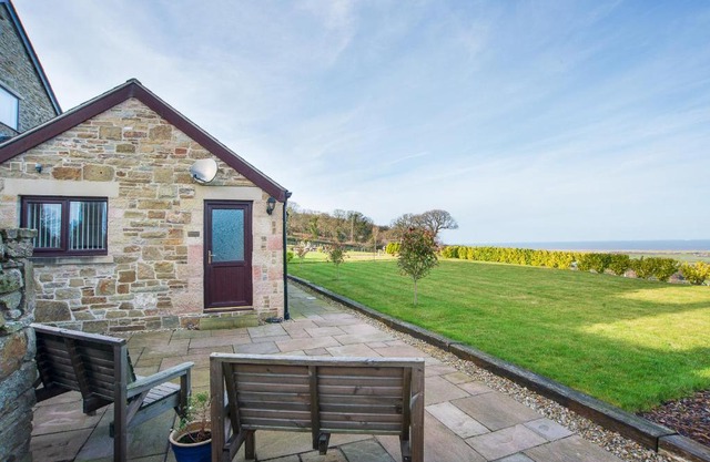 Finest Retreats - Sea Views Cottage