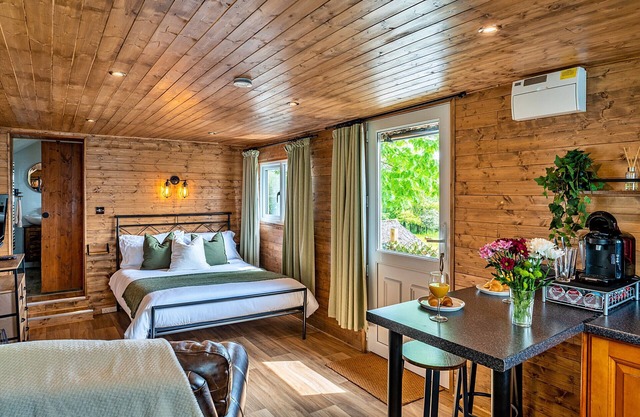 Trevoya Cabin