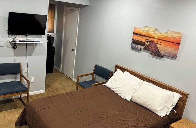 Fins and Feathers Lodge