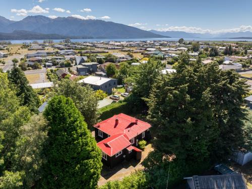 Fiordland Hideaway - Te Anau Holiday Home