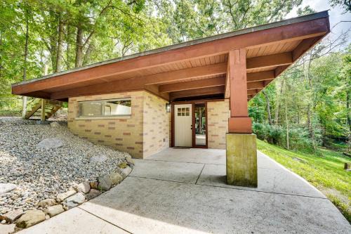 Fire Pits and Grill Lakefront Jackson Home