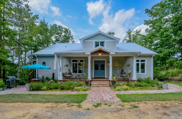 Firefly Lake House - Gorgeous Lake Views and Nature!