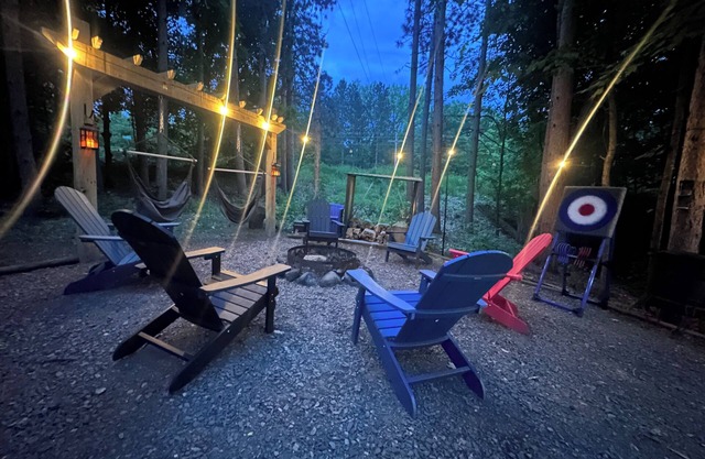 Lake Access, Firepit, Gazebo, Fiber Optic