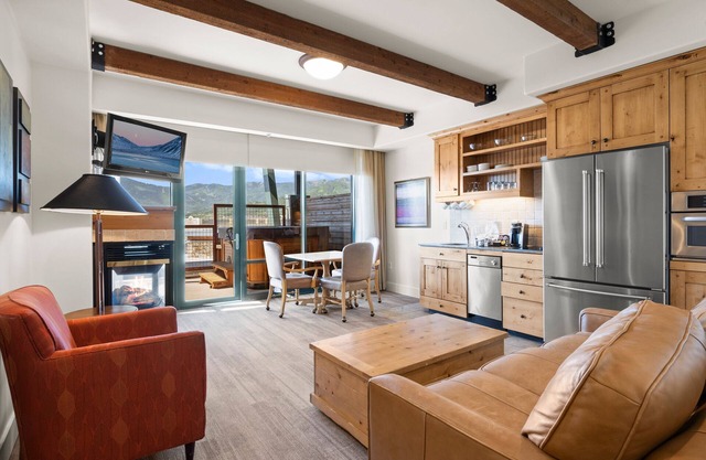 Fireplace, Balcony, Private Hot Tub | Top-Floor Views + Central Stay in PC