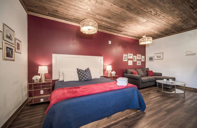Best Location | Fireplace | King Bed