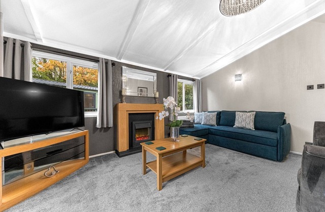 Firgarth Lodge - sleeps 6 guests in 3 bedrooms
