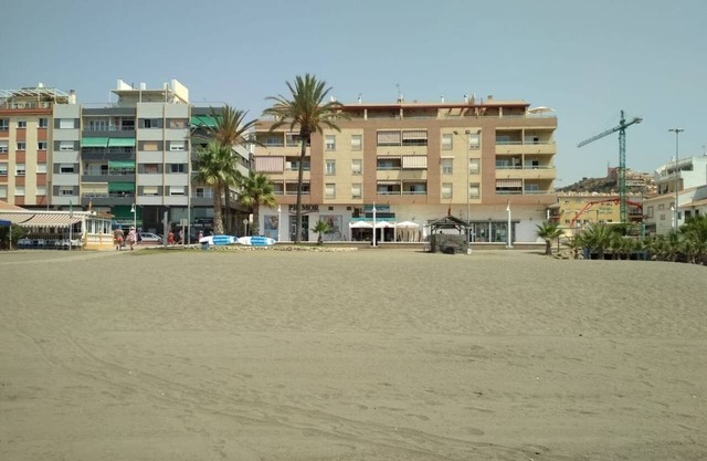 PREMIÈRE LIGNE DE PLAGE