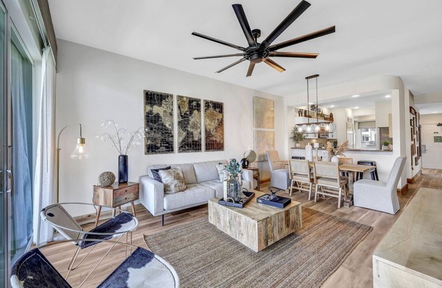 FIRST FLOOR 3/2, GOLF, POOL, TENNIS, BEAUTIFULLY REMODELED CLOSE TO BEACHES