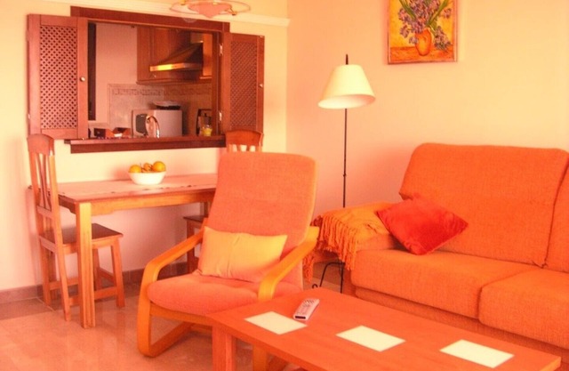 PREMIÈRE LIGNE APPARTEMENT DE LUXE BEACH. VUES À LA MER