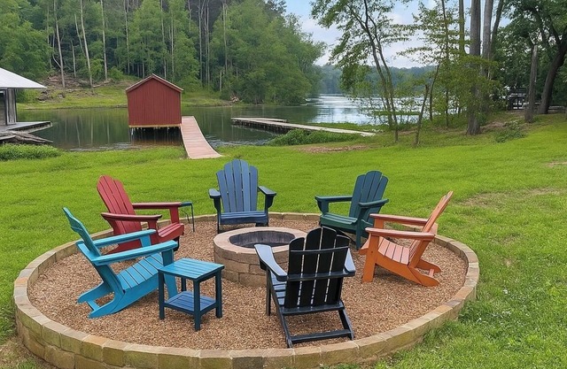 Fish and Frolic Holiday – Lakefront Home with Loft, Balcony, Porches & Fire Pit