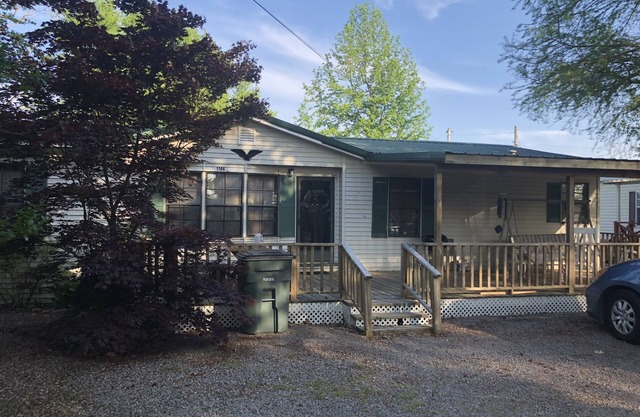 Confortable, récemment rénové 3 BR, 2 salles de bain. Conviviale et familiale