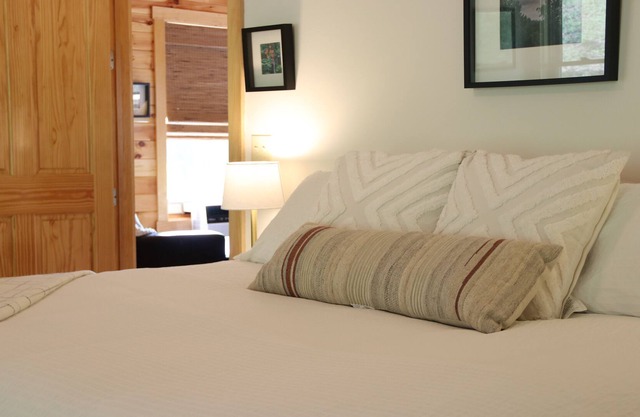 Private, peaceful, close to town, Nature, couples