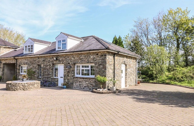 Grenier Fisher, LAMPETER