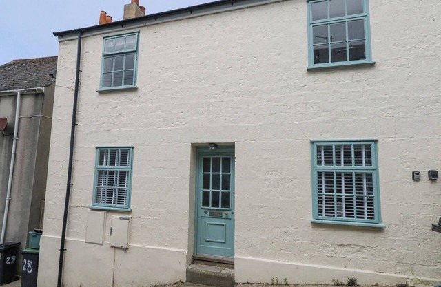 FISHERMAN'S COTTAGE, KING STREET, pet friendly in Fortuneswell