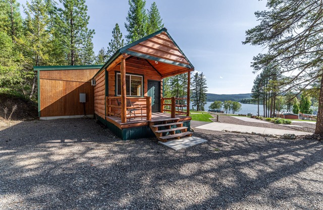 Fisherman's Cove-Premium-Cabine-Salle de bain privée séparée-Vue sur Lac