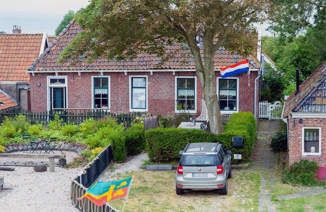 Maison de pêcheur juste derrière la digue pour 2-6 amoureux de la nature, beaucoup d'espace et de tranquillité
