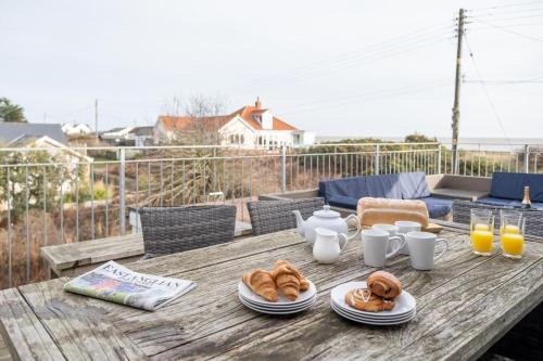 Fishermans Loft - A seaside house in Thorpeness with direct access to the beach - Aldeburgh Coastal Cottages