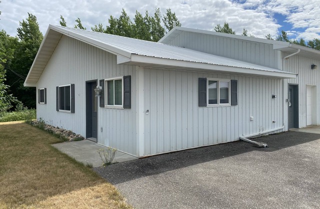 Fishing for a room..we've got a great catch!! Excellent location near Woman Lake
