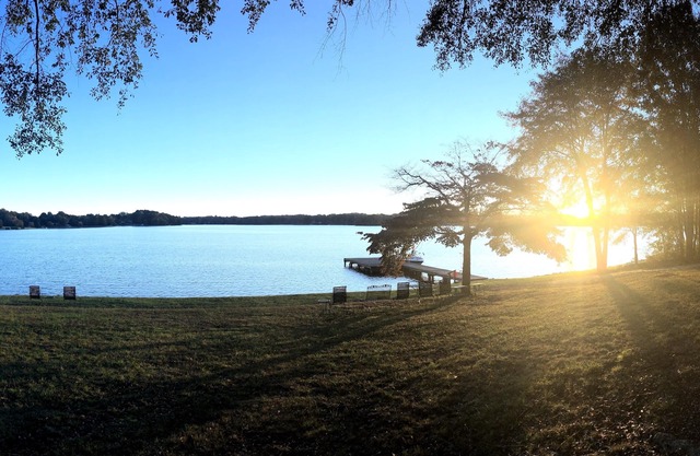Cinq acres et 400 'de Crystal Clear Lake Front