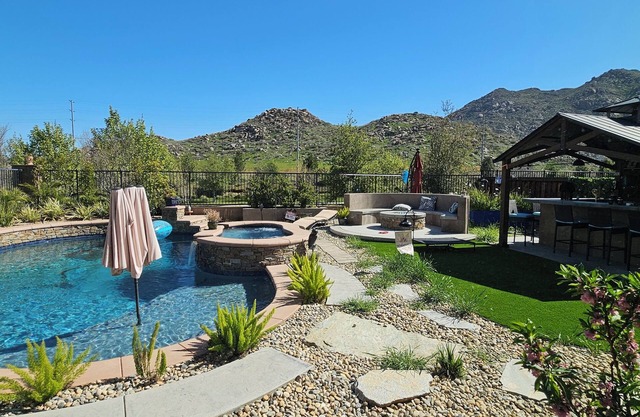 5-bedroom vacation home 8 minutes from Menifee Lakes Golf Course