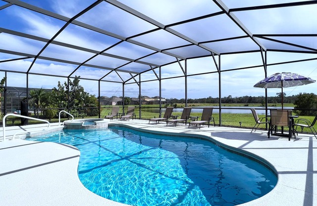 Five Star Huge Pool Home Close to Disney!!