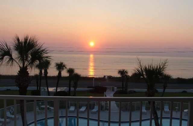Flagler Beach Oceanfront Townhouse à quelques pas de la plage! LBTR # 13212