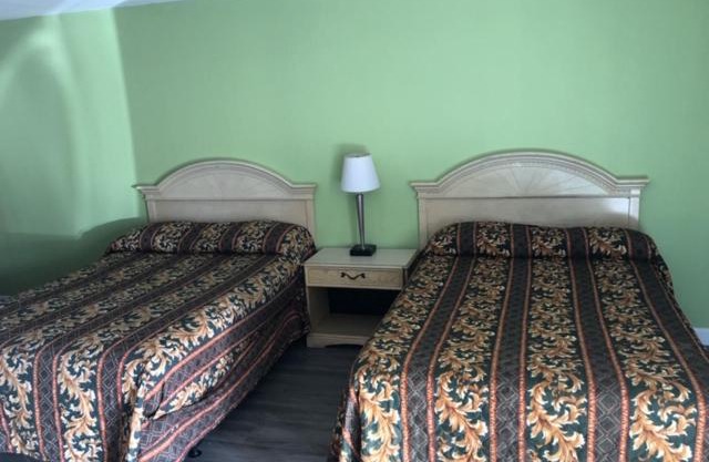 Flamingo Beach Inn