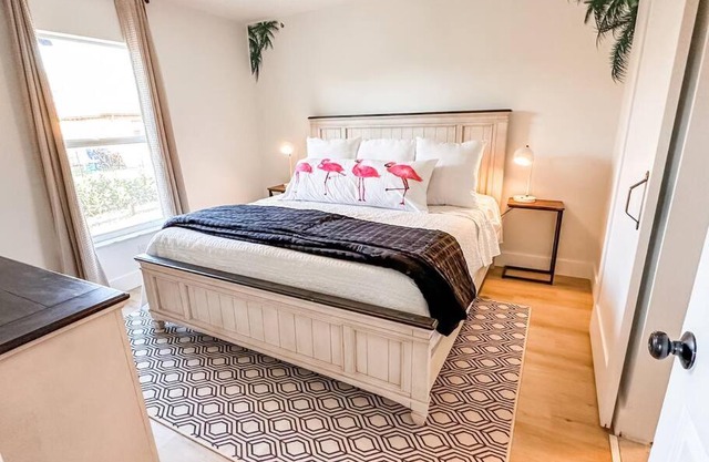Flamingo in Bonita, Sleeps 10