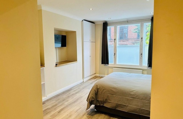 Flat 1 Castle View 5 Guest Family Suite