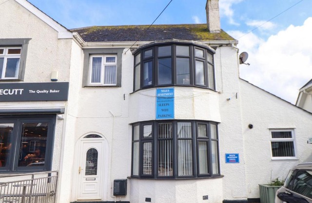 Flat 1 Niles Place