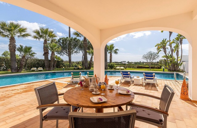 Flat Cacto OCV - Pool & Private Parking