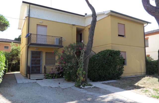 Appartement dans une villa entourée de jardin