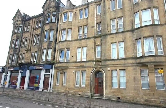 Flat in Glasgow,close to all Local Amenities,