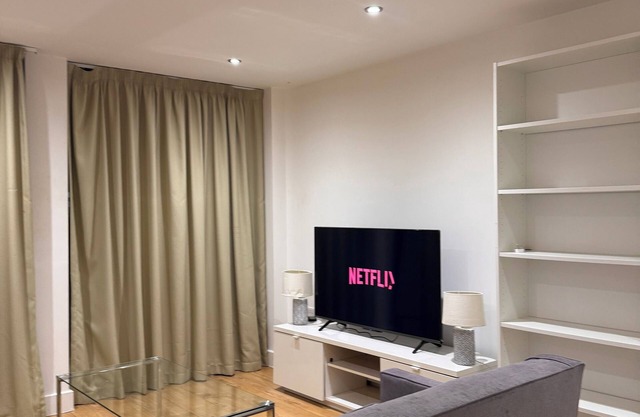 Flat in Leeds City Centre with unique balcony.