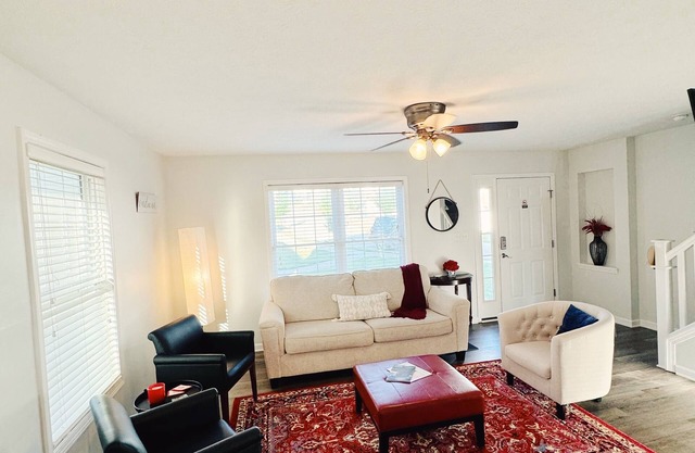 Flat Rock Place- Cozy townhome close to IU