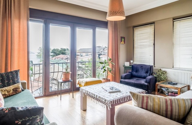 Flat w Bosphorus View, 15 min to Vadistanbul Mall