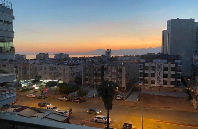 flat with pool , gym and sea view 350 metres from sea..