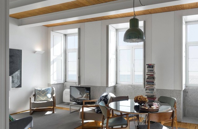 Appartement avec un design unique. Fabuleux vue sur la mer.