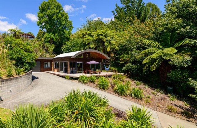 FlaxWater Lake Tarawera