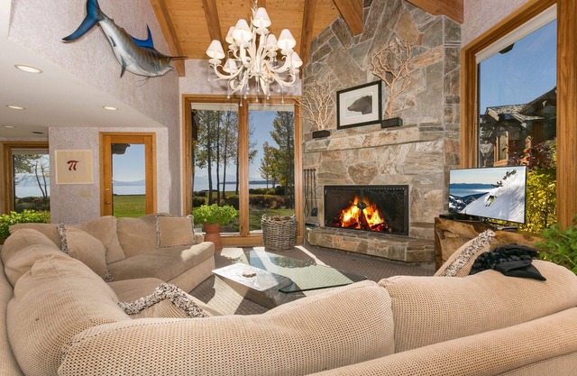 Fleur Du Lac 16 By Tahoe Getaways - Lakefront Monthly Rental with Pool, Tennis, Gym, Boat Slip