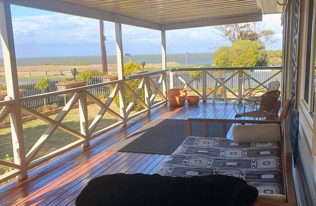 A modern well-equipped lakefront home ideal for water activities,...