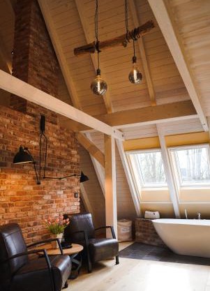 Fließ Paradies mit Blockbohlensauna