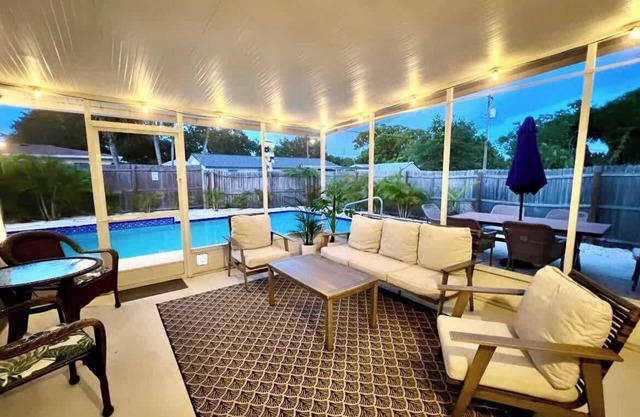 -NEW- Spacious Family Friendly Home with Pool! Mins From the Beach