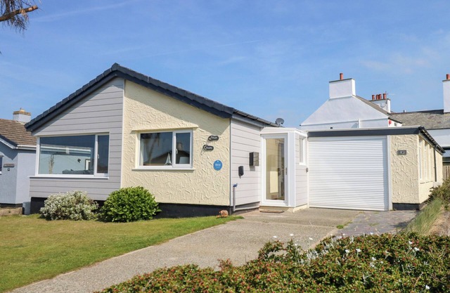 FLIP FLOPS, pet friendly, country holiday cottage in Rhosneigr
