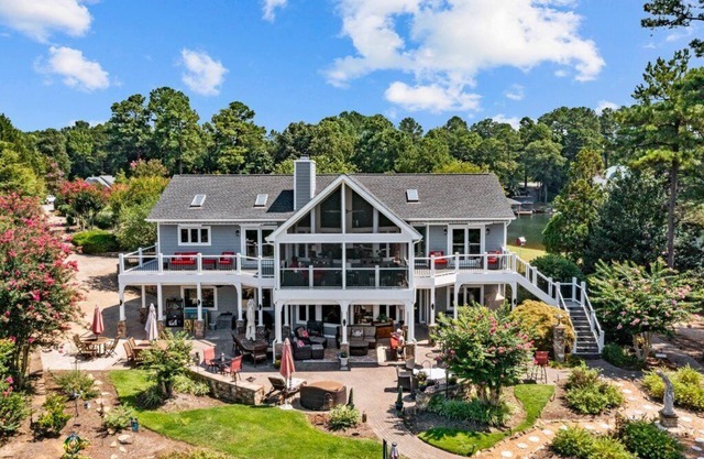 FLIPFLOP INN on PARADISE POINT -Outdoor Oasis-Waterfront, Dock, Beach, Point Lot