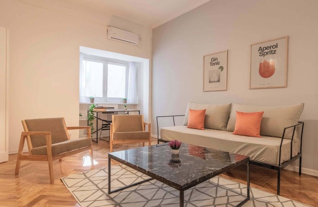 Fliphaus + Arenales 1900 - 5 Bd 3 Ba Recoleta