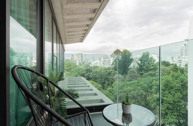 Fliphaus + Armenia - Luxury Lofts Mansion Botanico